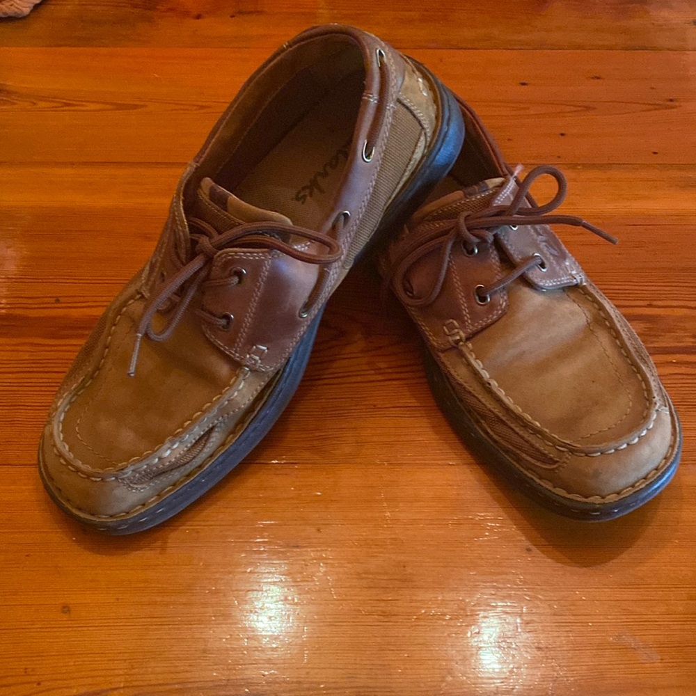 Men’s CLARKS leather shoes 9